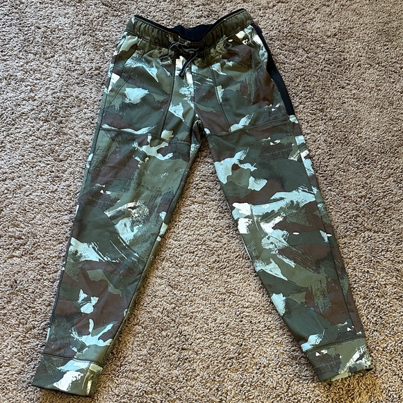 Athletic Works Other - Athletic Works Green Camo Jogger Sweatpants